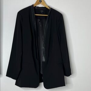 TORRID Black Open Front Blazer Sz 4